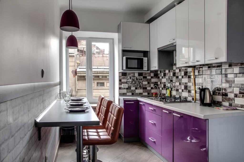 Romantic Apartments - Центр Львова , З Видом На Місто Exteriör bild