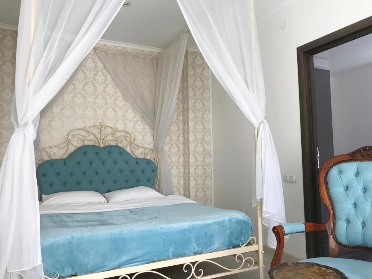 Romantic Apartments - Центр Львова , З Видом На Місто Exteriör bild