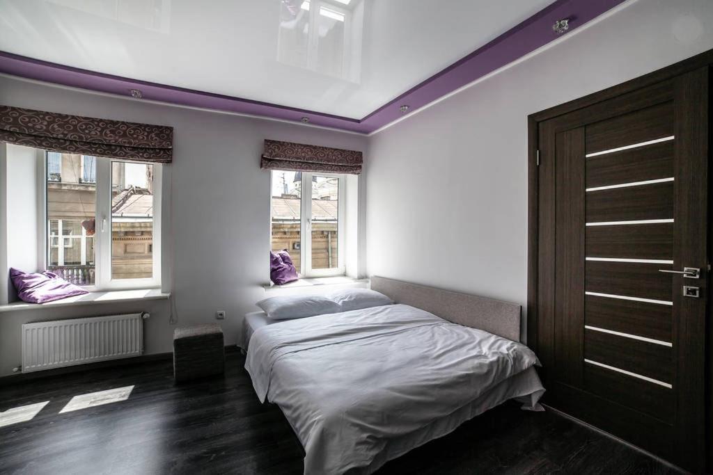 Romantic Apartments - Центр Львова , З Видом На Місто Exteriör bild