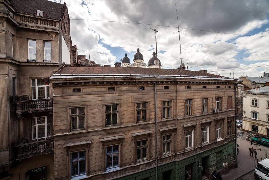 Romantic Apartments - Центр Львова , З Видом На Місто Exteriör bild